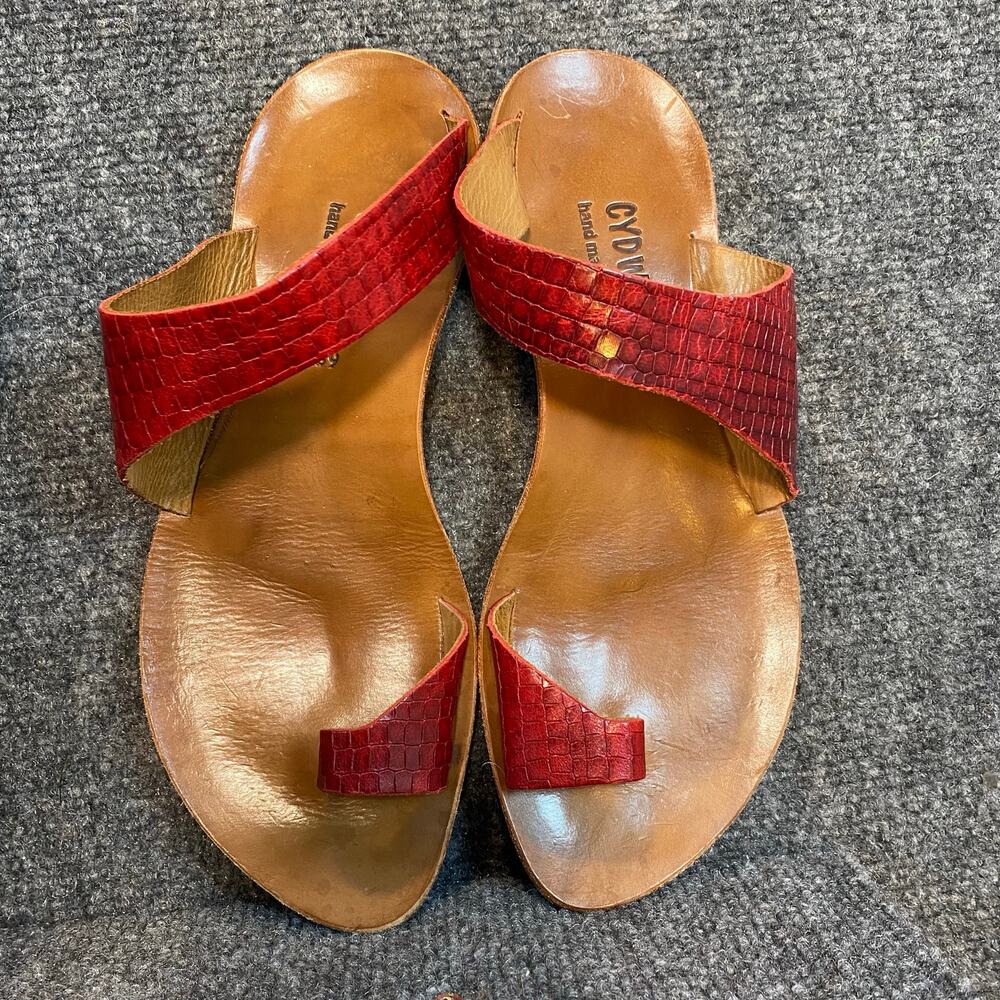 Cydwoq Hillary Red Crocodile Embossed Leather Handmade Thong Sandals 39 US 9